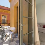 アパートホテル Casa Temprado セビリア